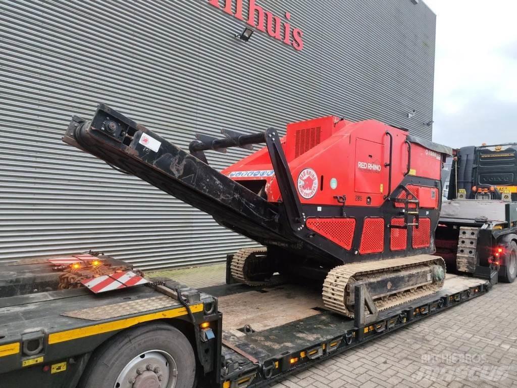Red Rhino 7000 Mobilní drtiče