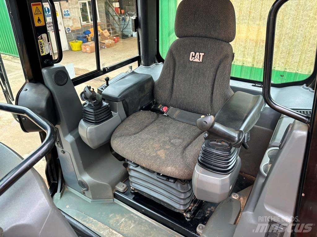 CAT D 6 K 2 LGP Pásové dozery