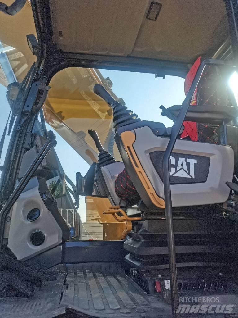CAT CAT320GC Midi rýpadla 7t - 12t