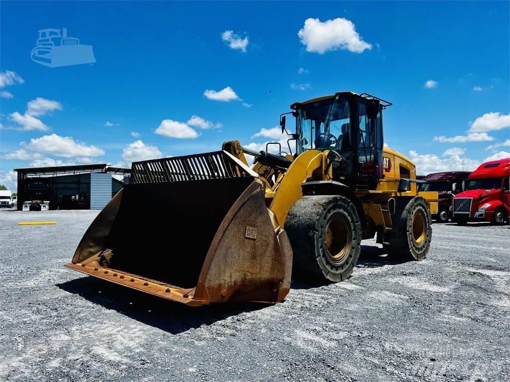 CAT 938 M Kolové nakladače