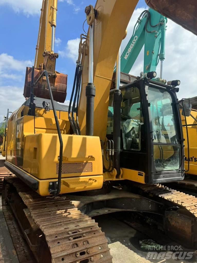 CAT 320 E Midi rýpadla 7t - 12t