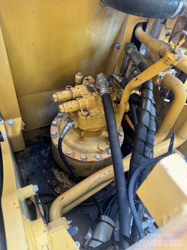 CAT 320 E Midi rýpadla 7t - 12t