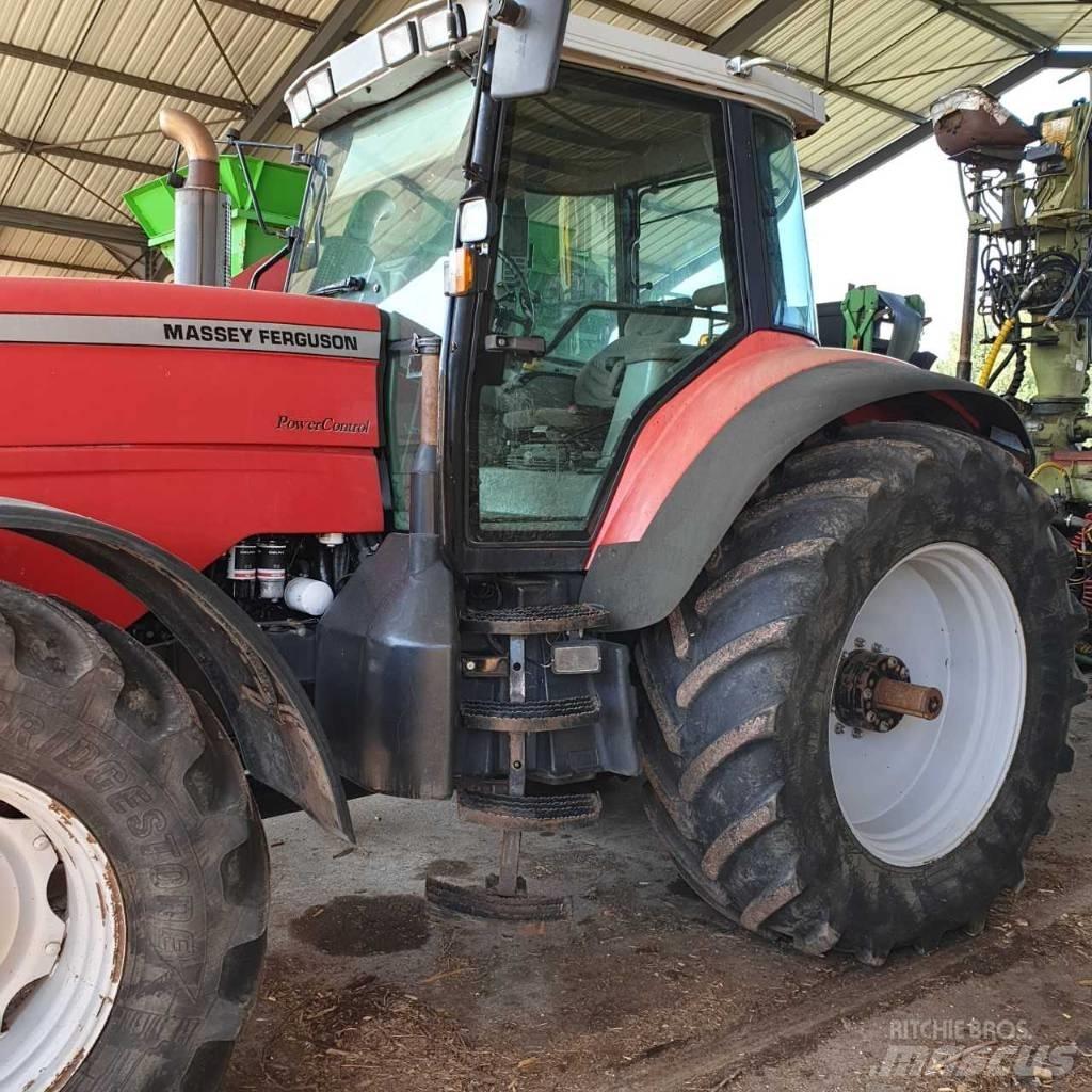 Massey Ferguson 8260 Traktory