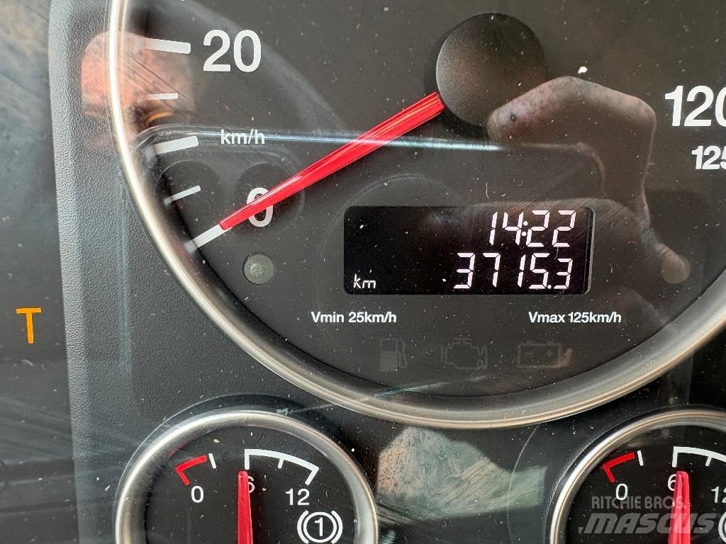 Böcker AK 37/4000 Jeřáby pro těžký terén