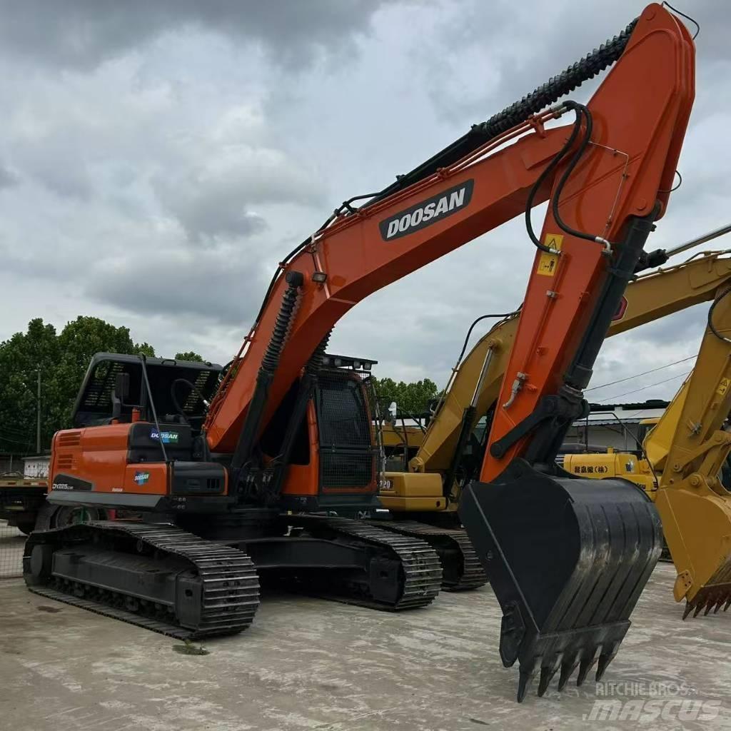 Doosan 225LC-9 Pásová rýpadla