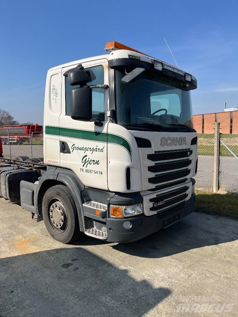 Scania CG16 Kabiny a interiér