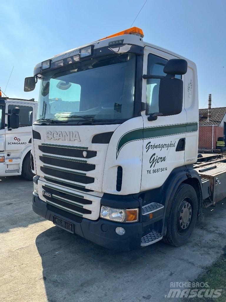 Scania CG16 Kabiny a interiér