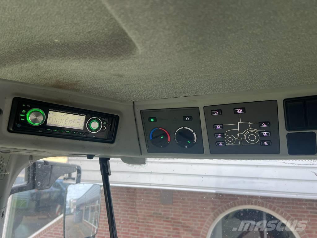 CLAAS Arion 610 CIS Traktory