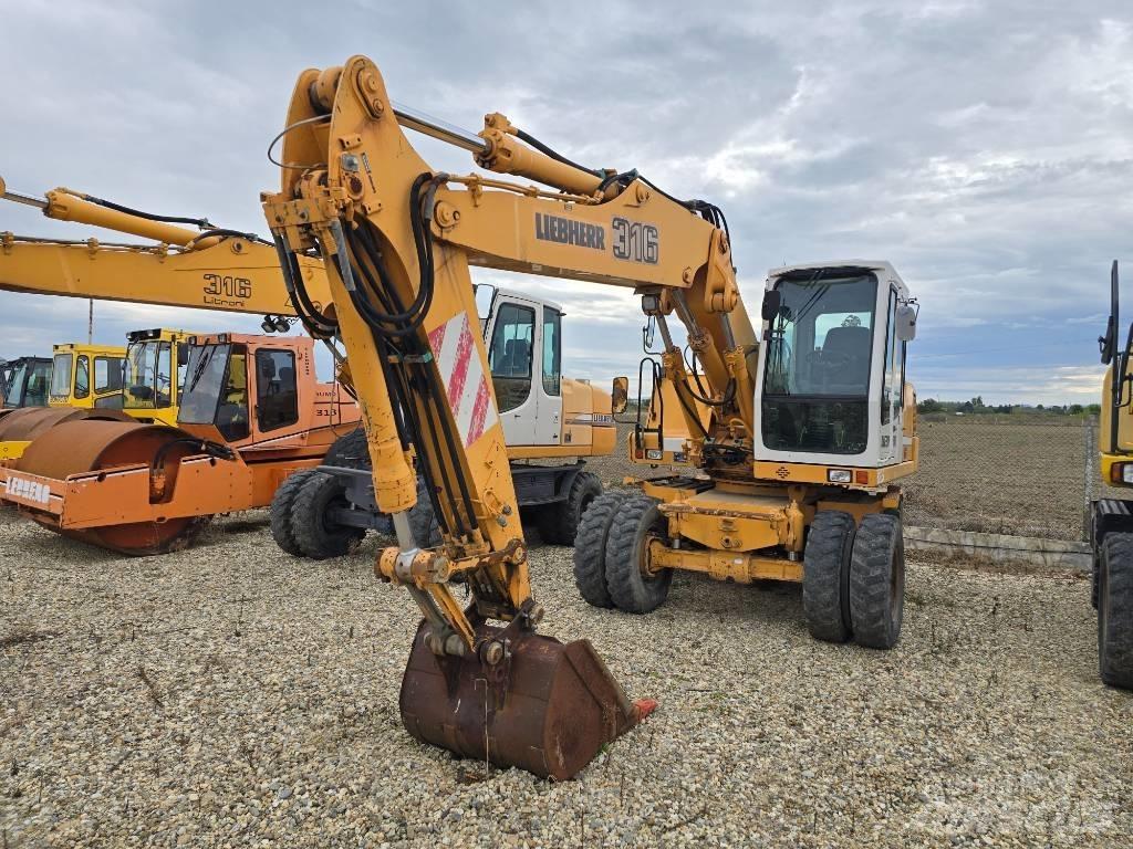 Liebherr A 316 Kolová rýpadla