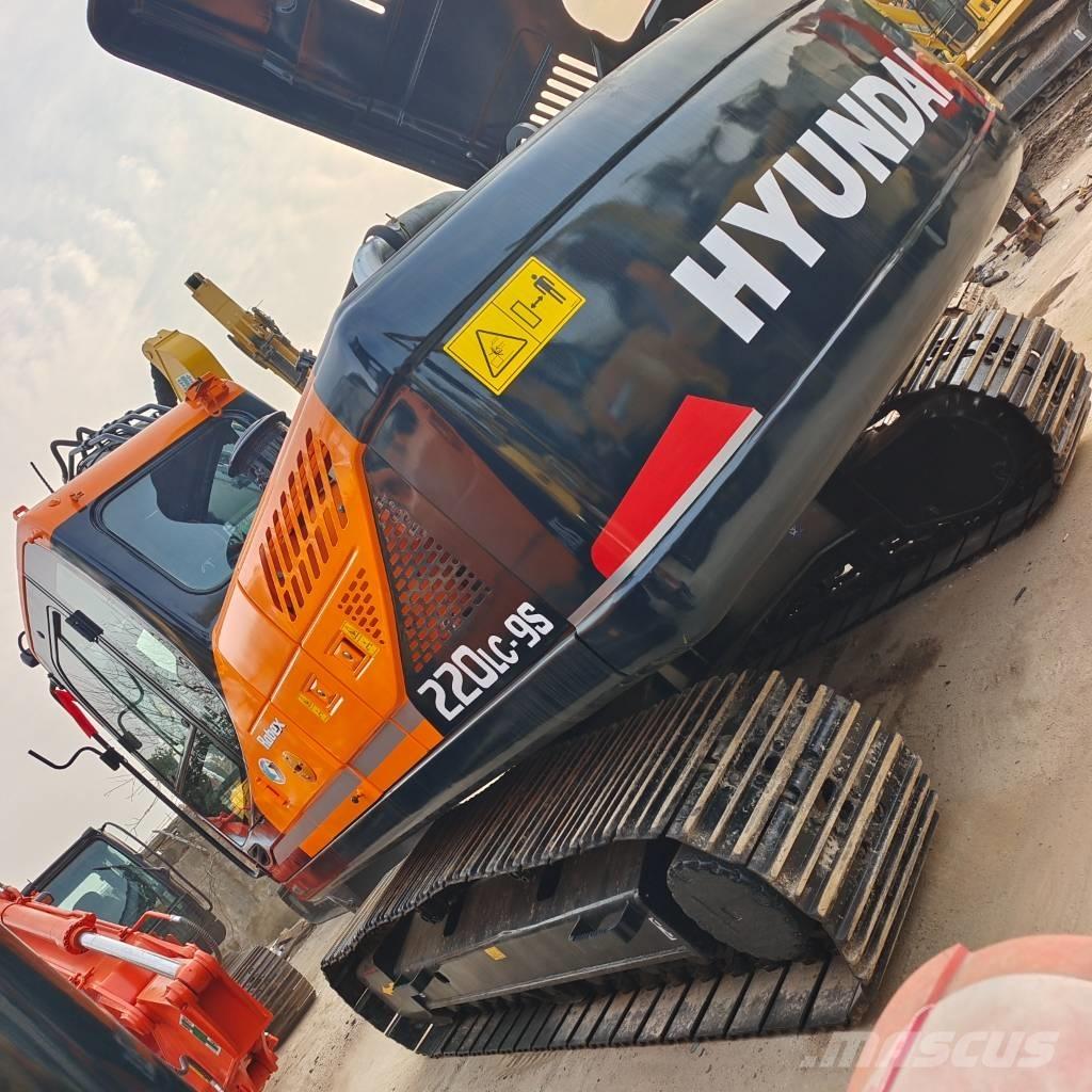 Hyundai 220LC Pásová rýpadla