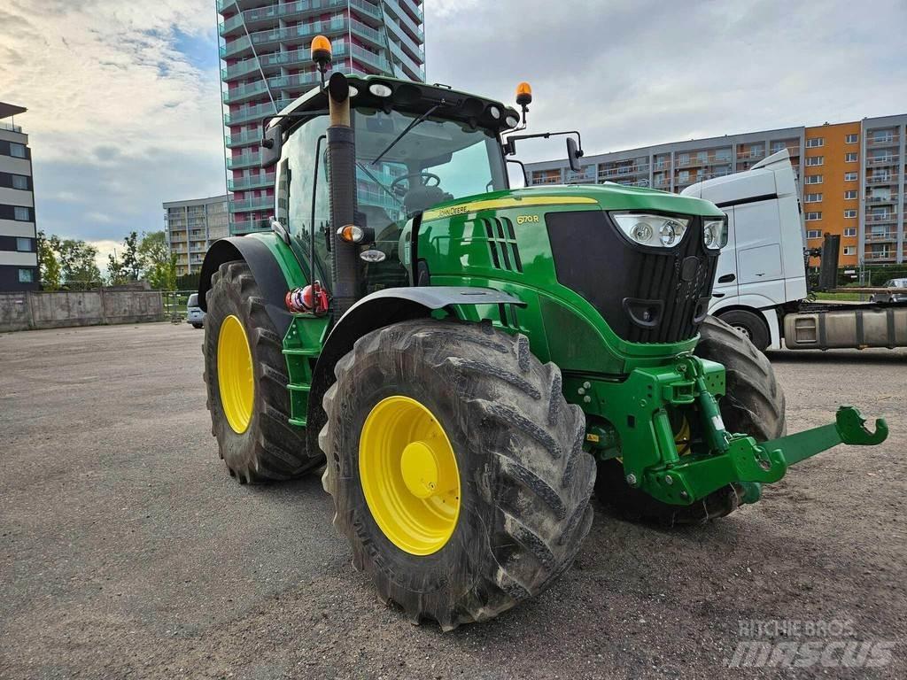 John Deere 6170R Traktory