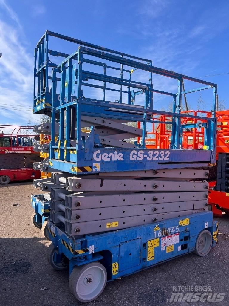 Genie GS 3232 Nůžková zvedací plošina