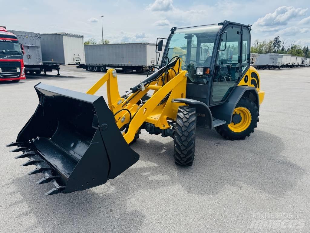 Terex 800L Kolové nakladače