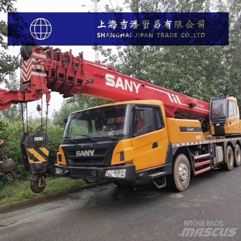 Sany STC 250 Univerzální terénní jeřáby