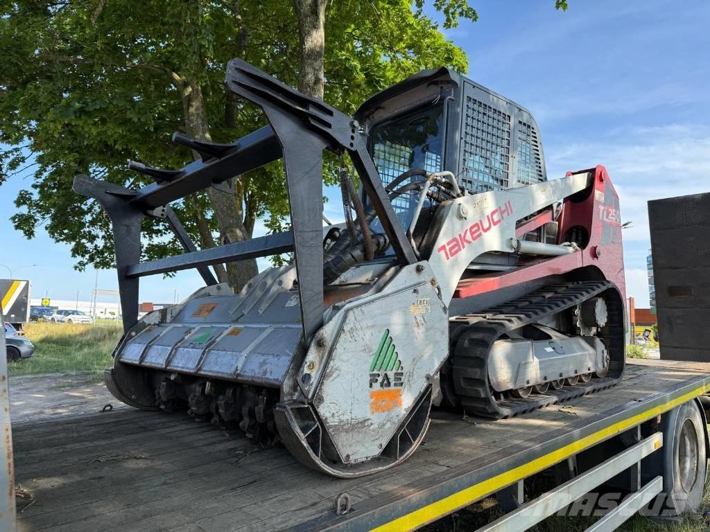 Takeuchi TL 250 Pásové nakladače