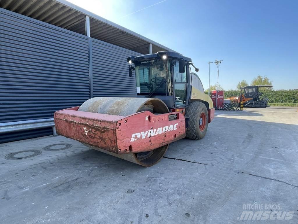 Dynapac CA5000D Tahačové válce