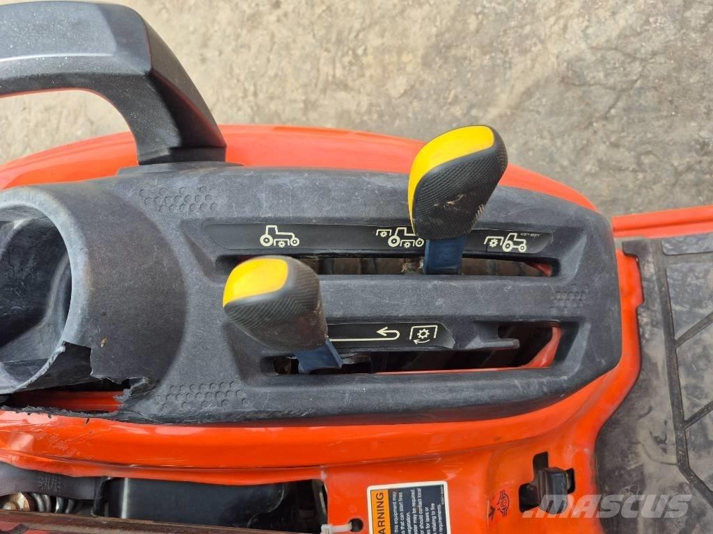 Kubota BX 23 Traktory