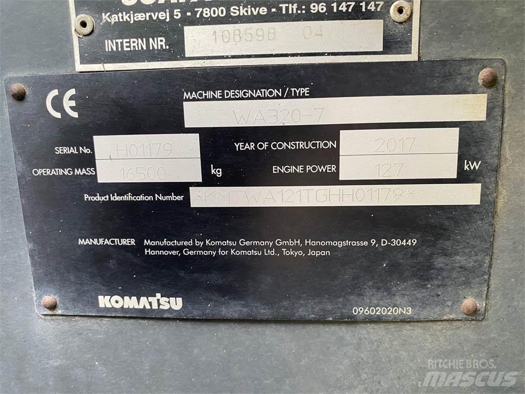Komatsu WA320-7 Kolové nakladače