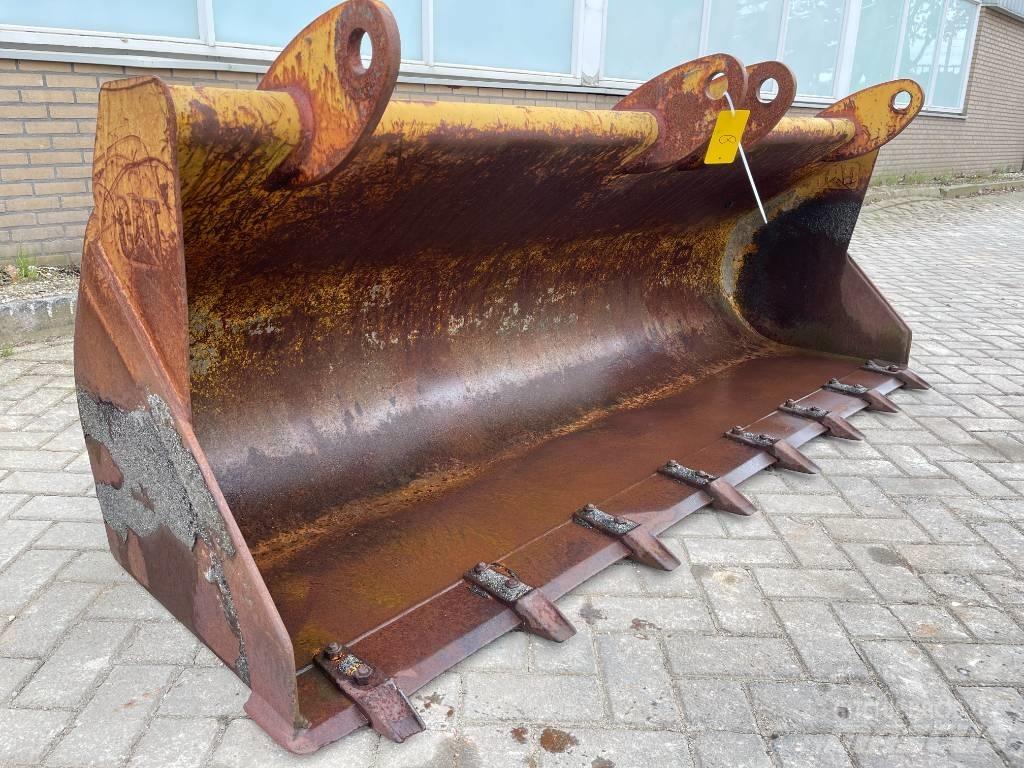 CAT Backhoe bucket Lopaty