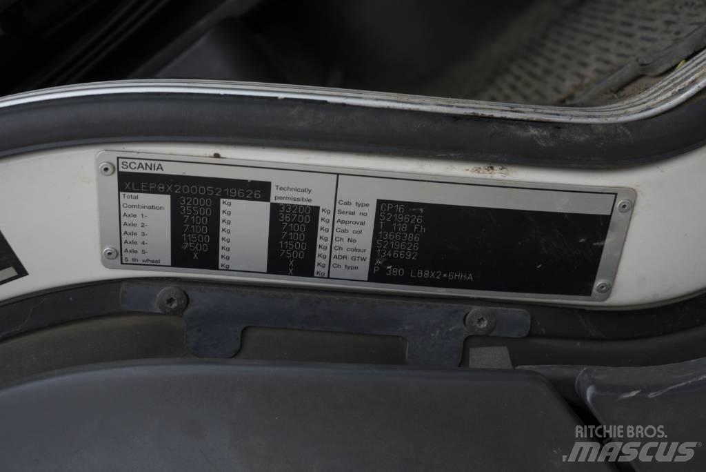 Scania P 380 Nákladní vozy na přepravu automobilů