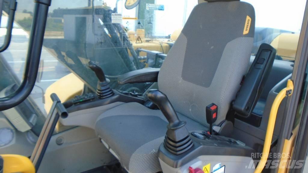 Volvo EC 160 D Pásová rýpadla