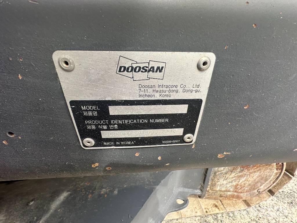 Doosan DX 300 LC-5 Pásová rýpadla