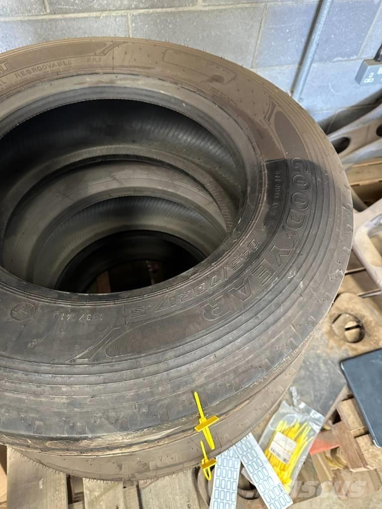 Goodyear 245/70R17 Pneumatiky, kola a ráfky