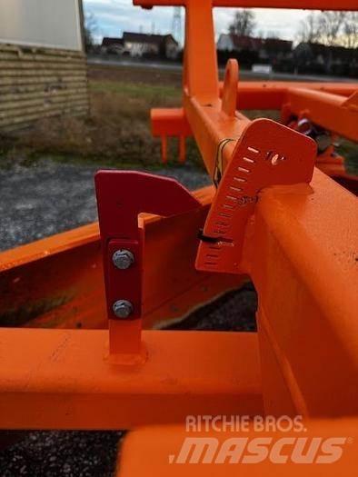 MS Grader 205 K Grejdry