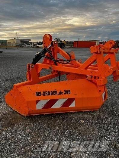 MS Grader 205 K Grejdry