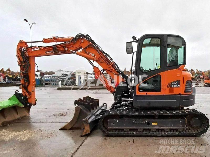 Doosan DX85R Pásová rýpadla