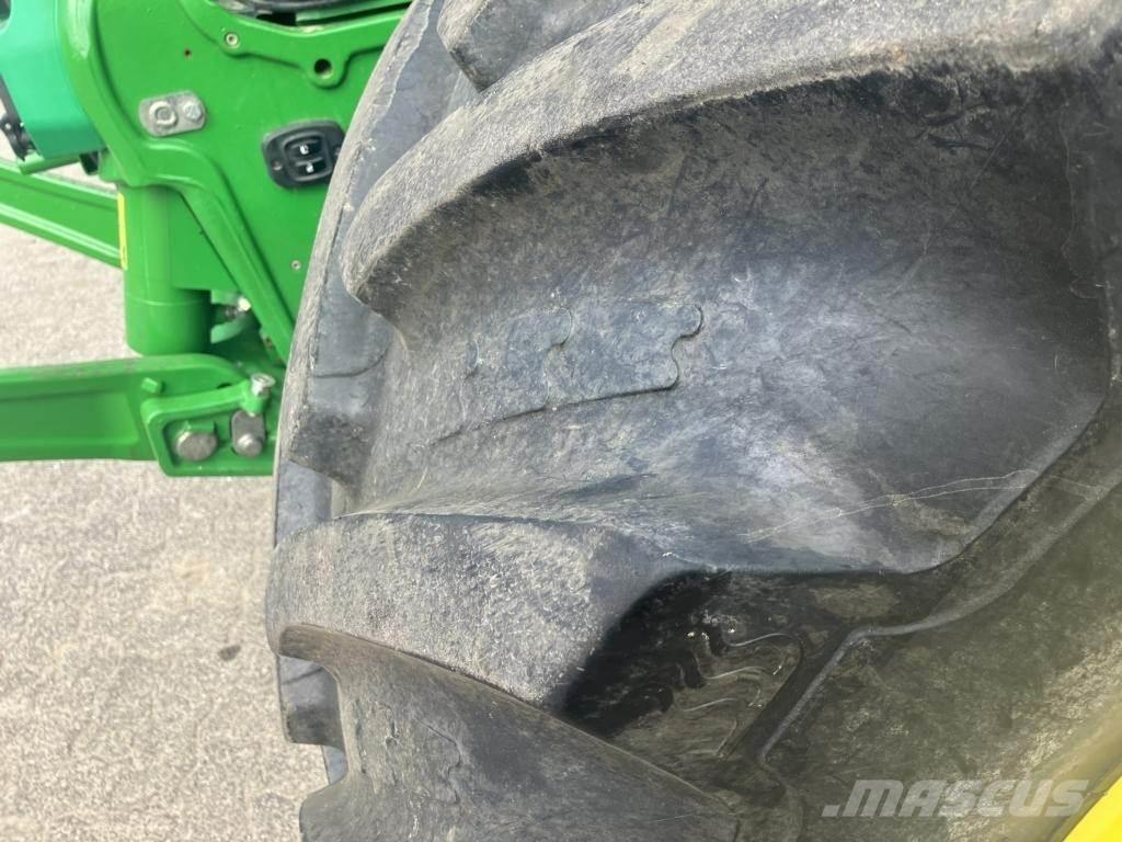 John Deere 6250R Traktory