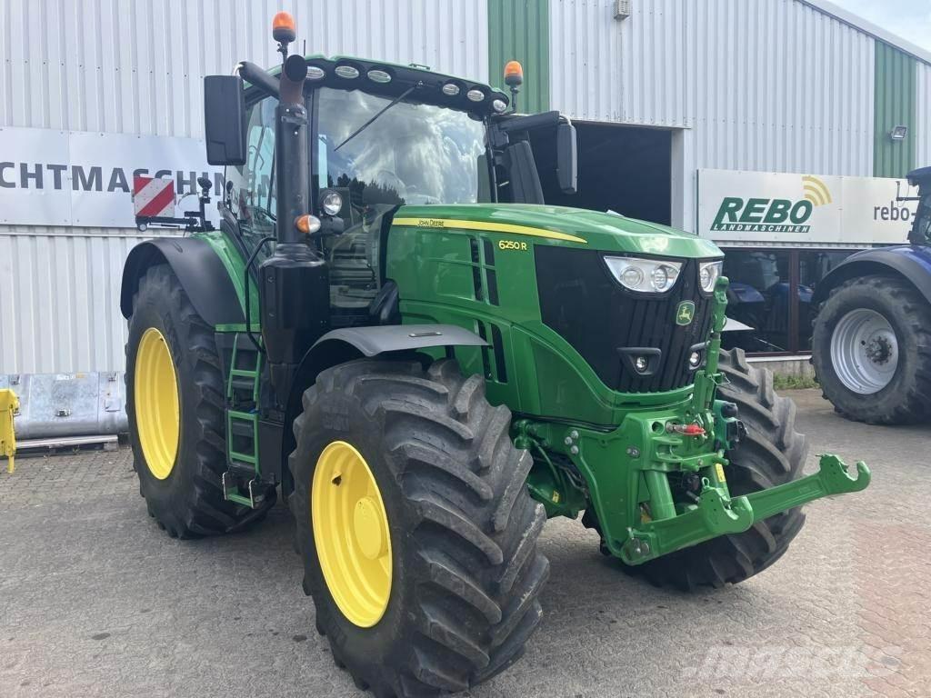 John Deere 6250R Traktory