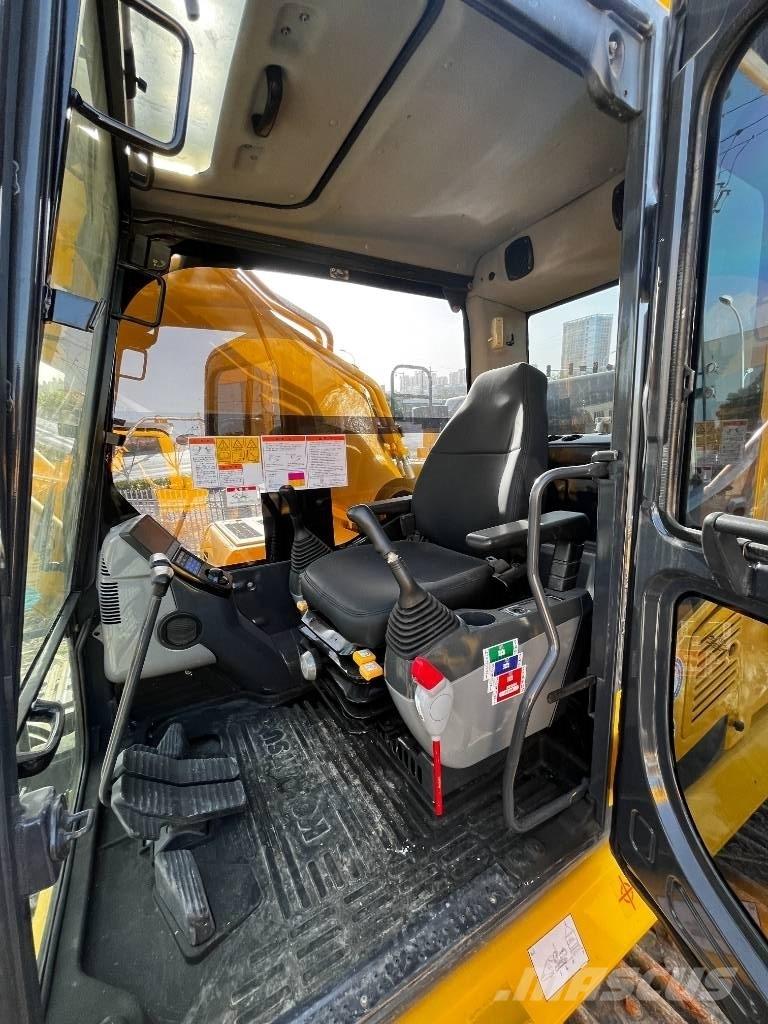Komatsu PC 450 Pásová rýpadla
