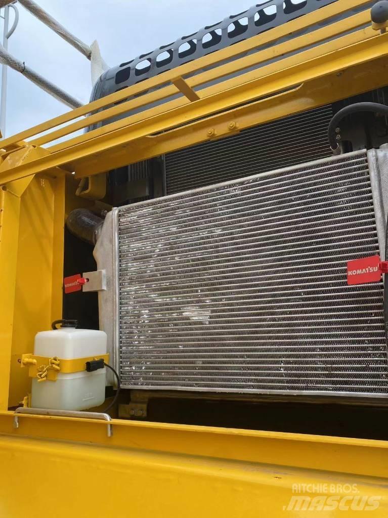 Komatsu PC350 Pásová rýpadla
