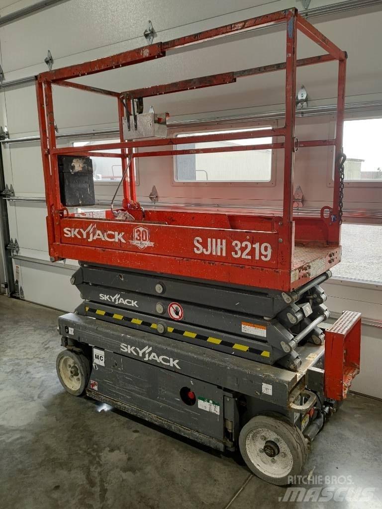 SkyJack SJ III 3219 Nůžková zvedací plošina
