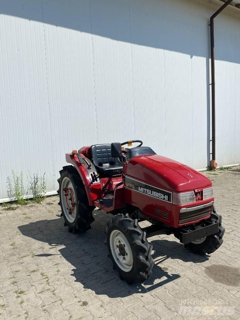 Mitsubishi MT205 Kompaktní traktory