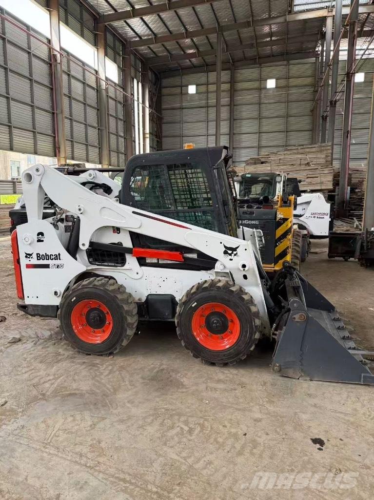 Bobcat S 770 Smykem řízené nakladače