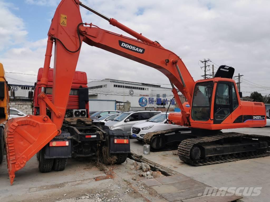 Doosan DH225LC-7 Pásová rýpadla