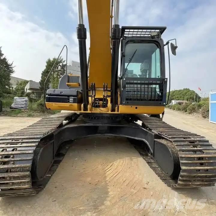 CAT 330D2 Pásová rýpadla