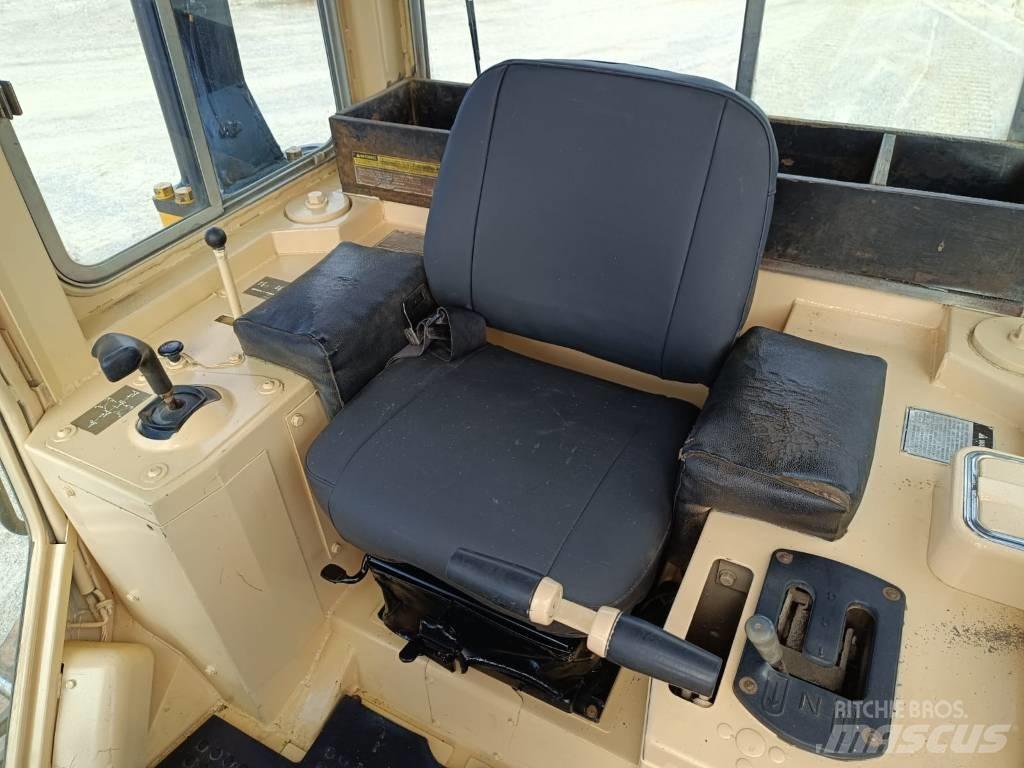 CAT D5H Pásové dozery