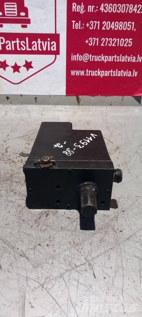 Volvo FH 12.   20917279 Hydraulika