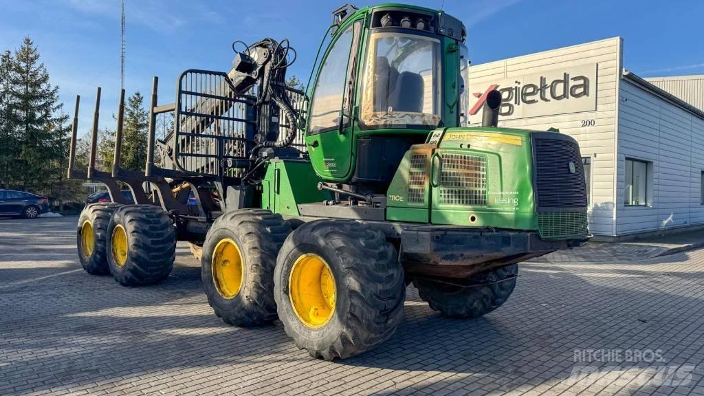 John Deere 1110 E Vyvážecí traktory