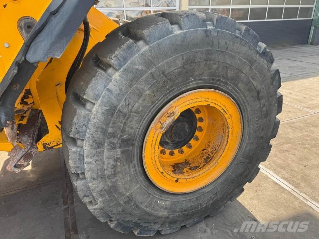JCB 457 Kolové nakladače