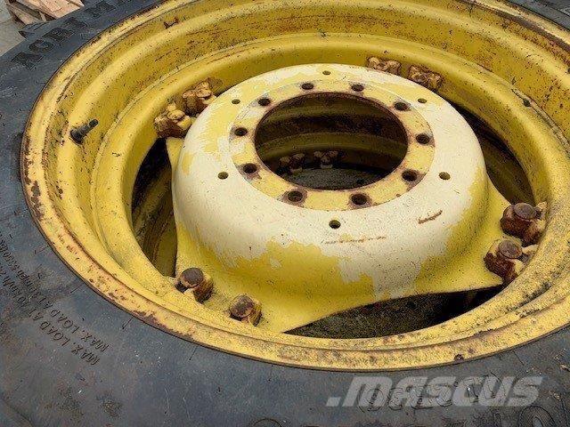  270/95R36 Pneumatiky, kola a ráfky