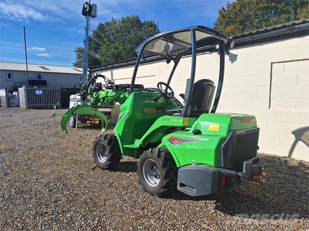 Avant 528 Kolové nakladače