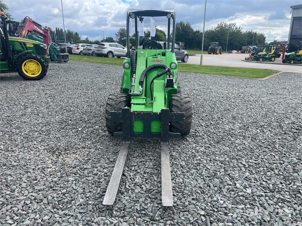 Avant 755I Kolové nakladače