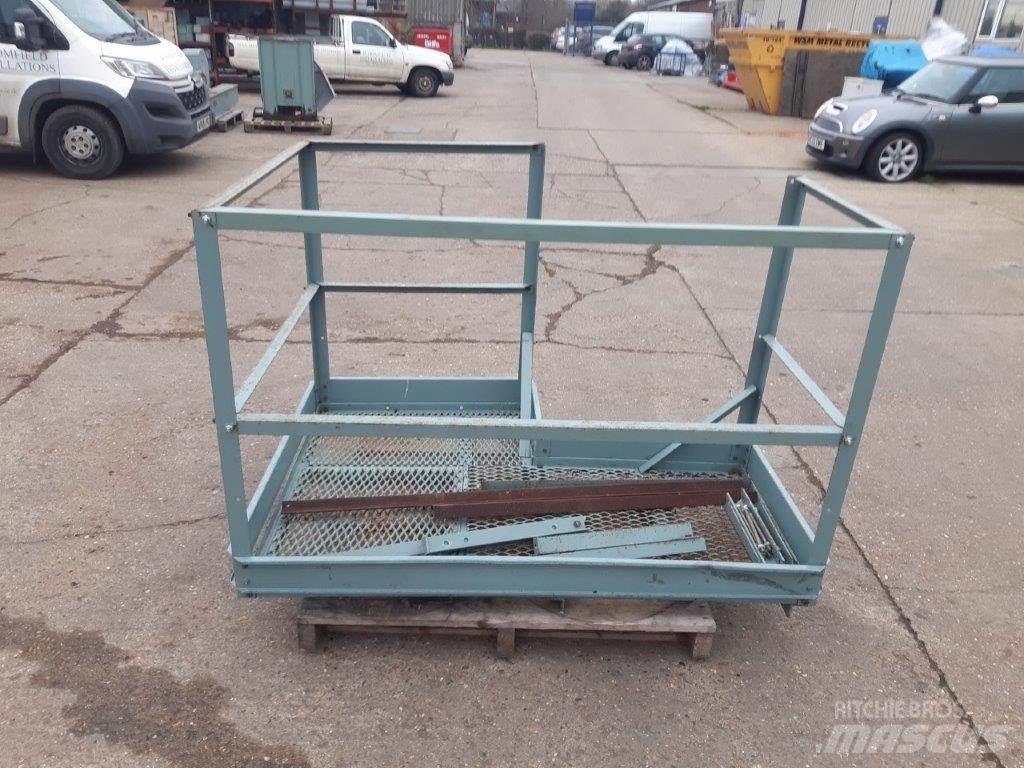  Carier ACCESS Další zvedače a plošiny
