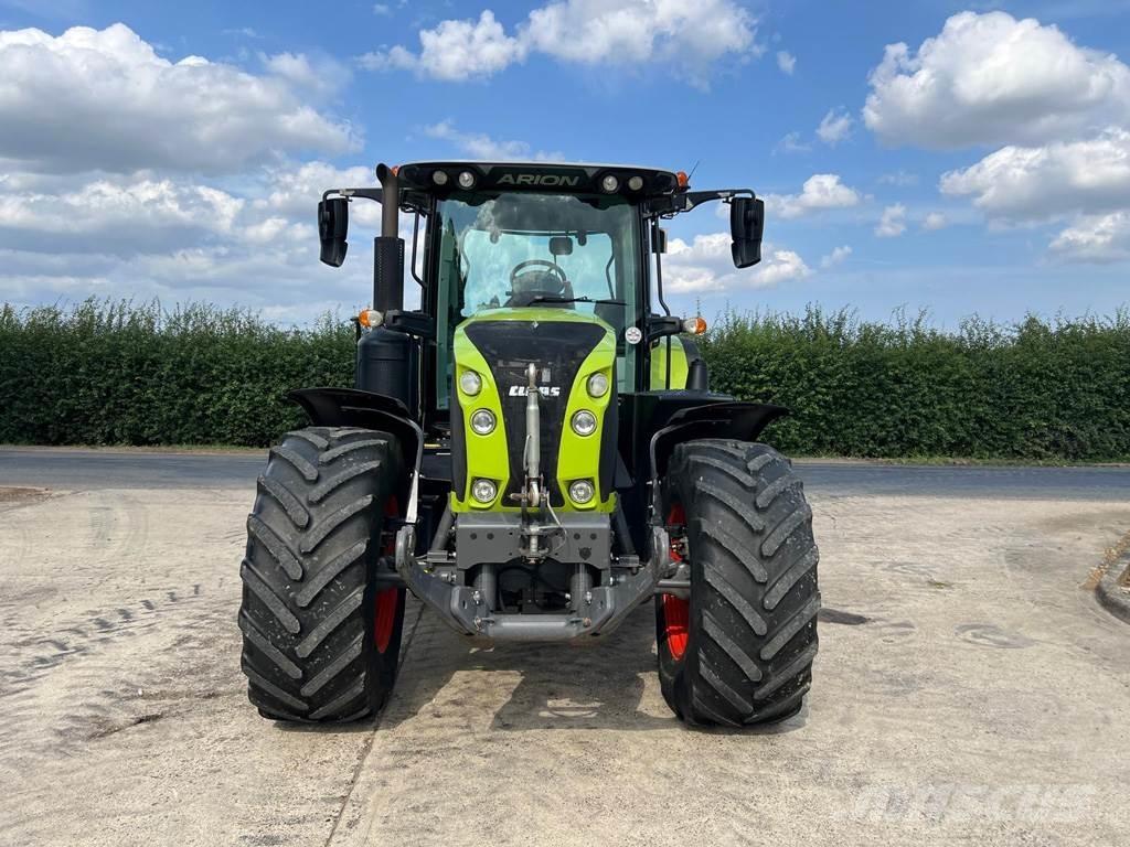 CLAAS ARION 610 Traktory