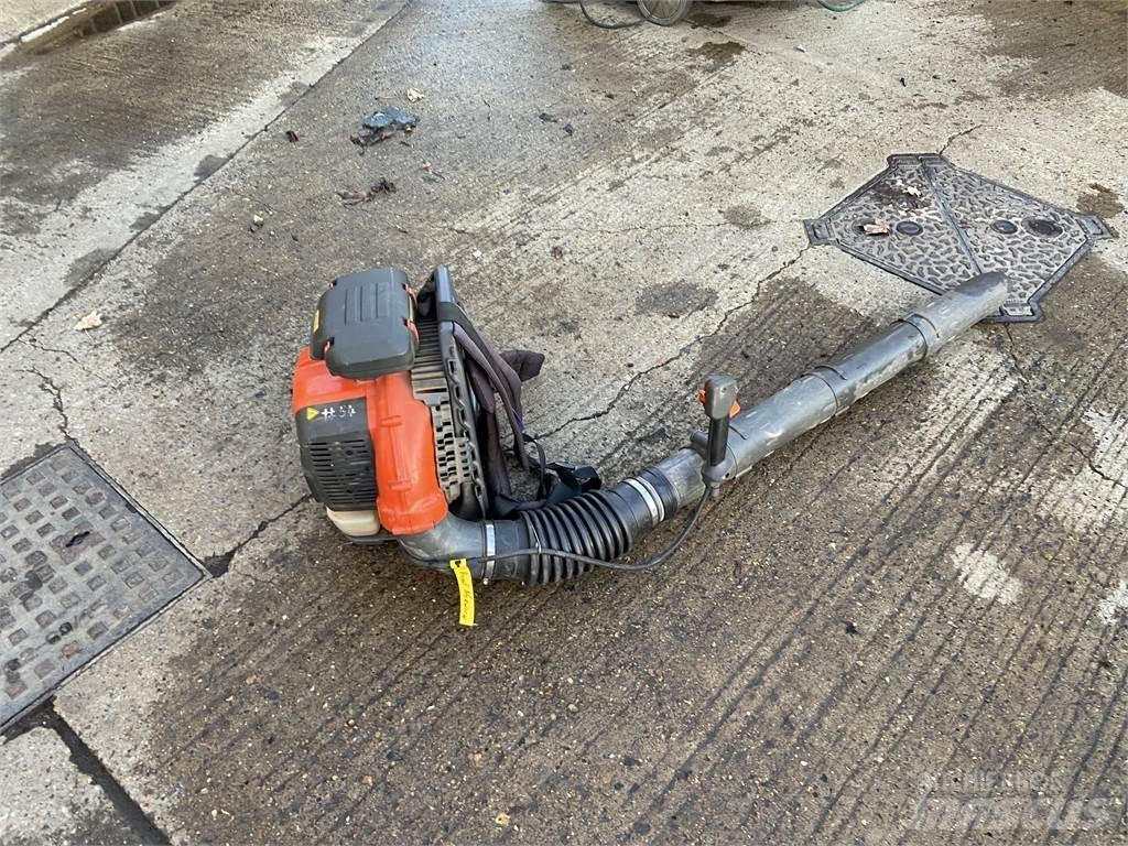 Husqvarna 570BTS Další