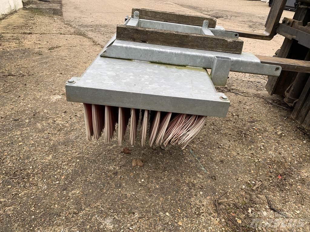 Jacobsen 6FT YARD Další